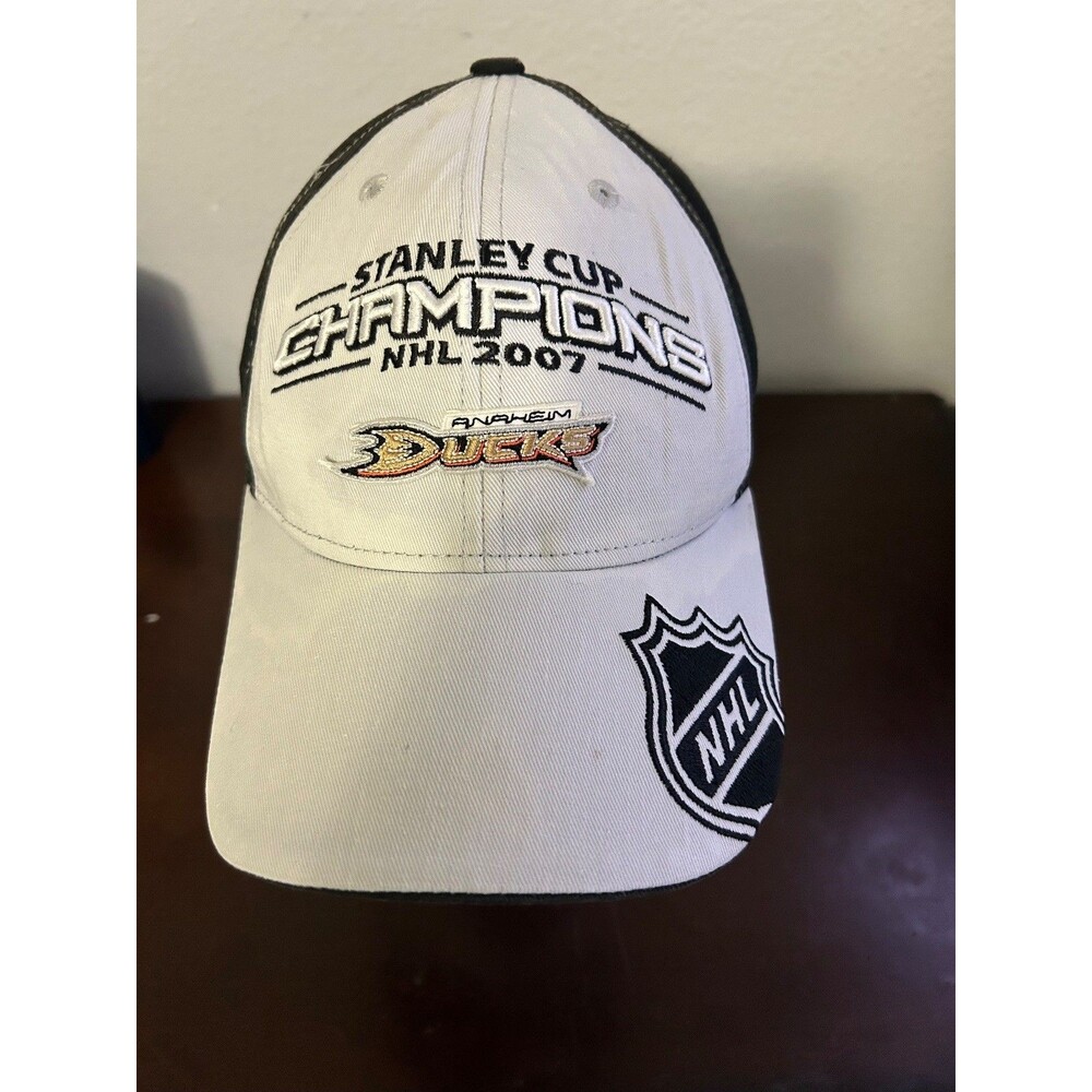 Anaheim Ducks 2007 Stanley Cup Champions Hat Reebok NHL Center Ice Cap Mens OSFA